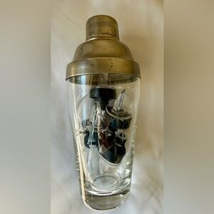 Clear Etched Glass Mid-Century Cocktail Shaker with Bamboo Motif with spouts